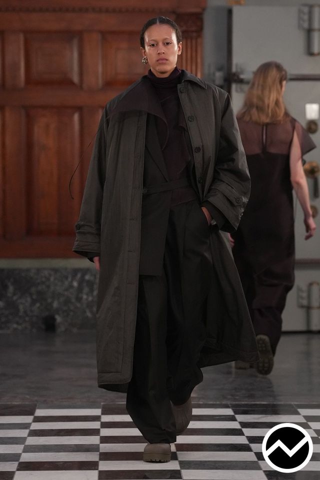 Mkdt Studio, FW26 womenswear, Side Pocket Pants, look 11