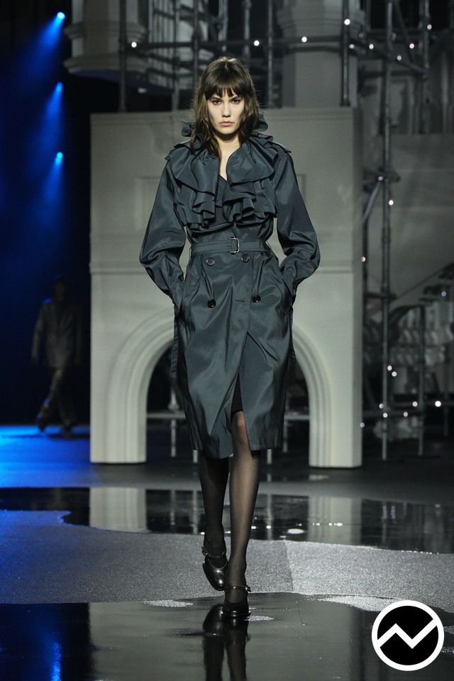 Burberry, FW26 womenswear, Belted Dress, look 10