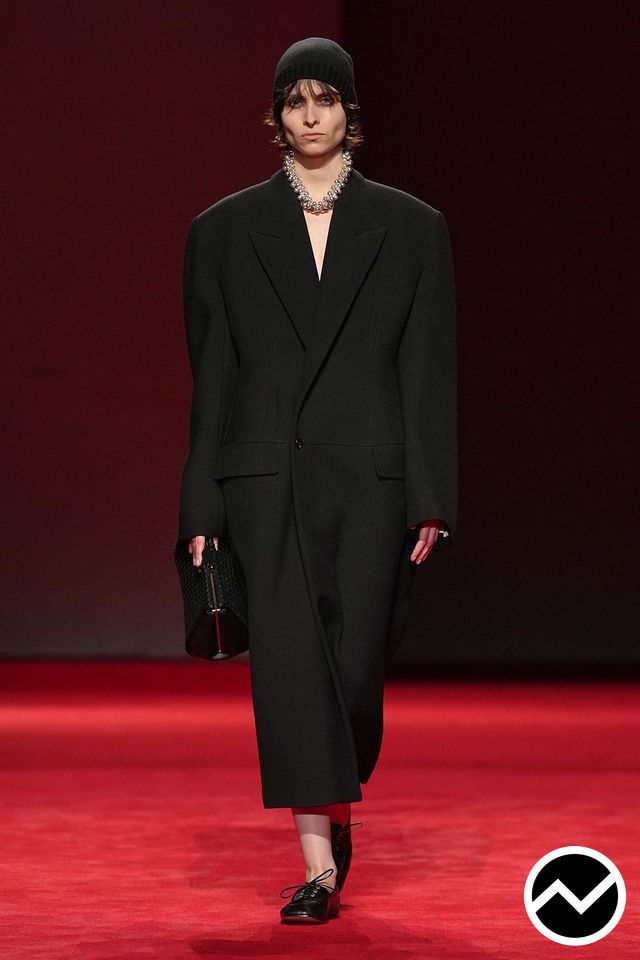 Bottega Veneta FW26 womenswear, look 1