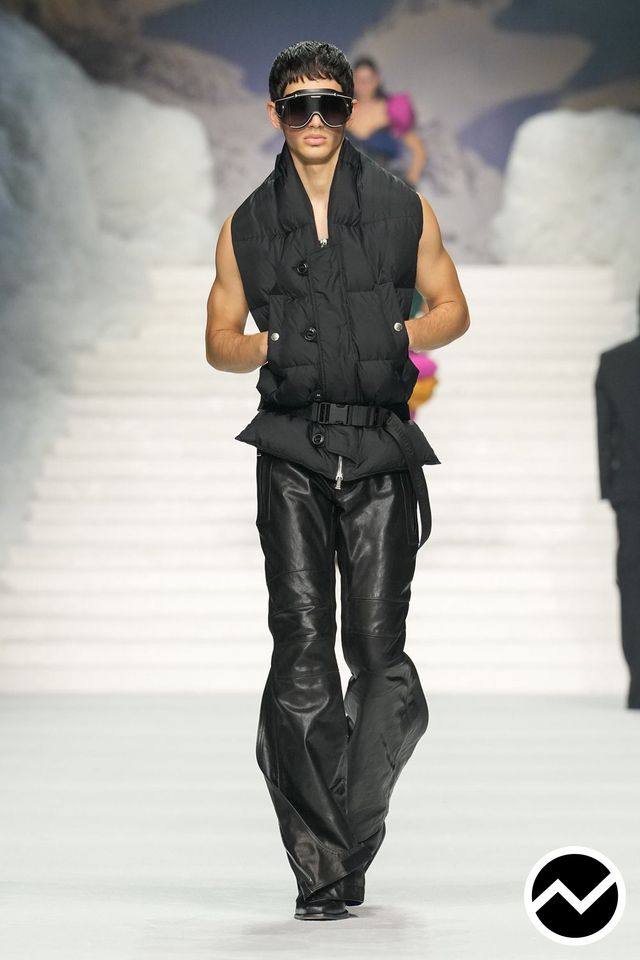 Dsquared2, FW26 menswear, Waist Length Vest, look 40