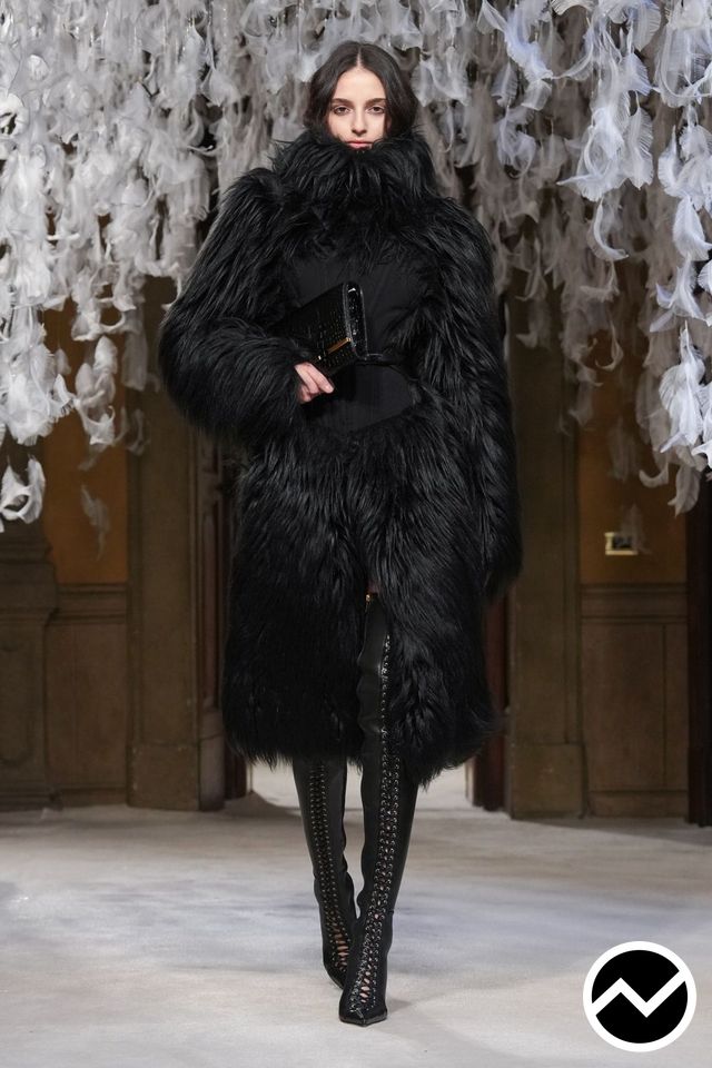 Elisabetta Franchi, FW26 womenswear, Fur, look 34