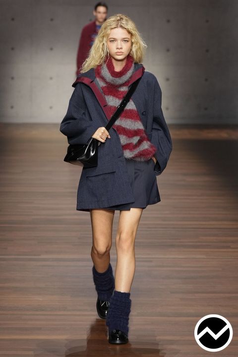 Emporio Armani, FW26 womenswear, Cowl Sweater, look 39