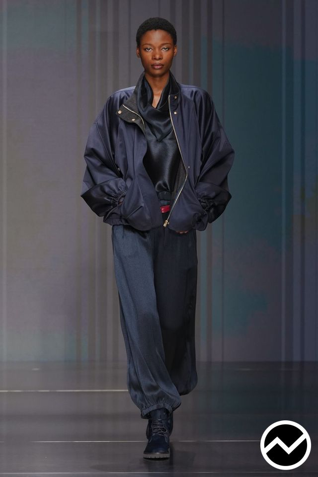 Giorgio Armani, FW26 womenswear, Elasticated Hem Pants, look 33