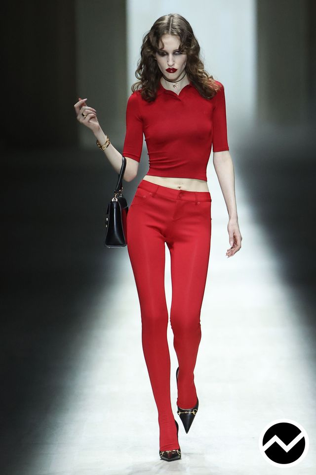 Gucci, FW26 womenswear, Scarlet, look 17