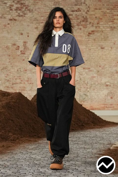 Moschino, FW26 menswear, Elasticated Hem Pants, look 12