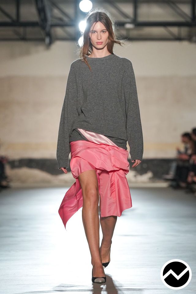 No. 21, FW26 womenswear, Asymmetric Hem Skirts, look 28