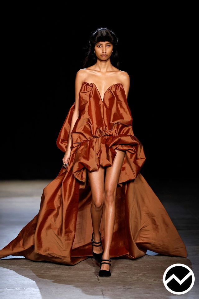 Aknvas, FW26 womenswear, Burgundy, look 33