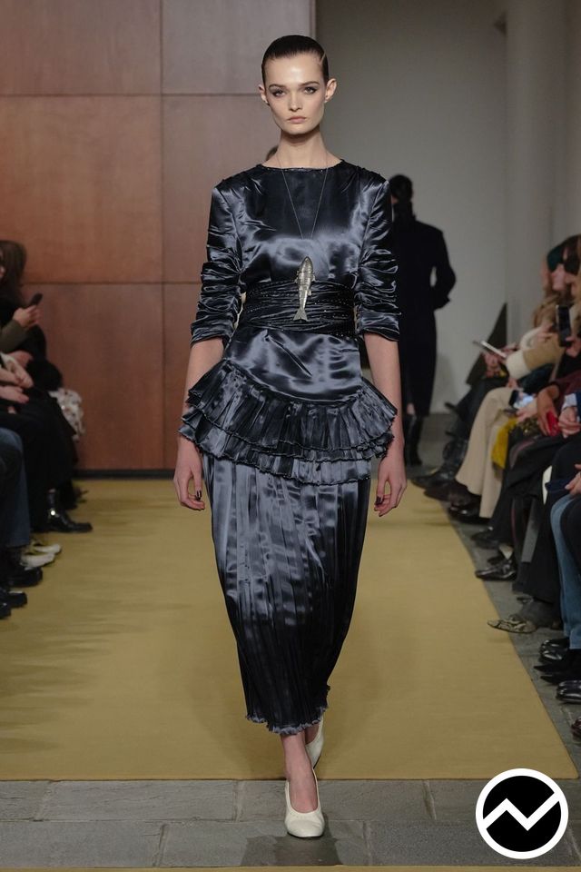 Tory Burch, FW26 womenswear, Satin, look 18