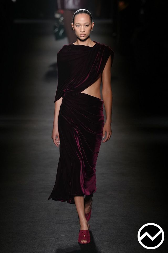 Balenciaga, FW26 womenswear, Velvet, look 18
