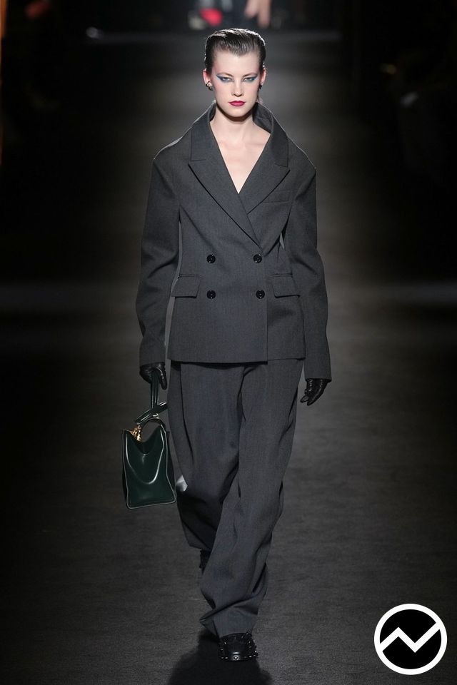 Balenciaga, FW26 womenswear, Double Breasted Jacket, look 32