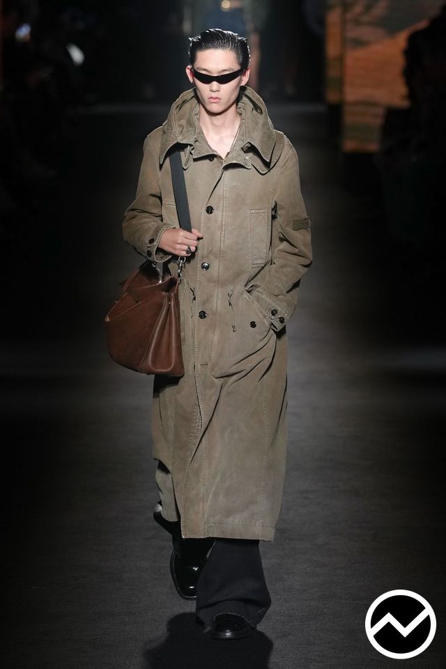 Balenciaga, Balenciaga FW26 menswear, look 54