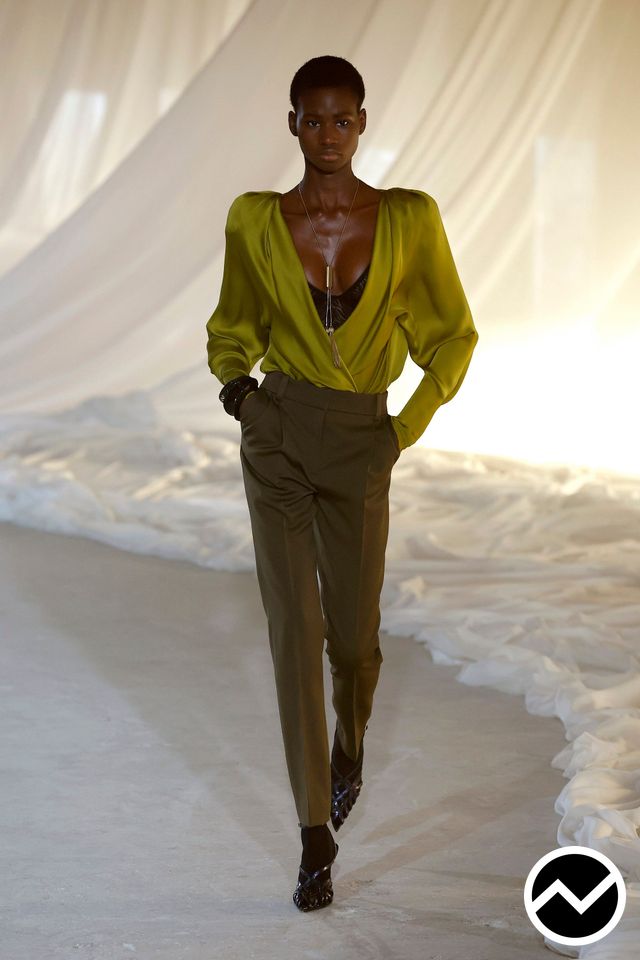 Balmain, FW26 womenswear, Olive, look 29