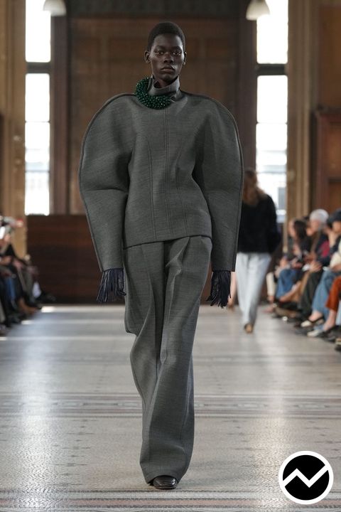 Carven, FW26 womenswear, Sculpted Jacket, look 9