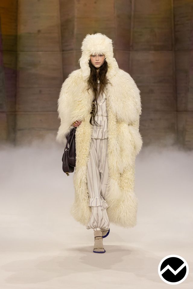 Chloé, FW26 womenswear, Fur, look 34