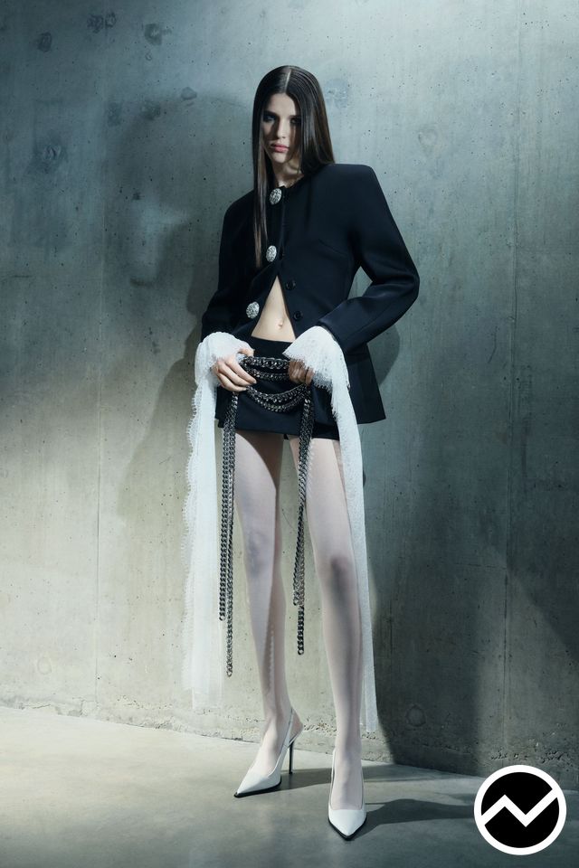 David Koma, FW26 womenswear, Skinny Shorts, look 7