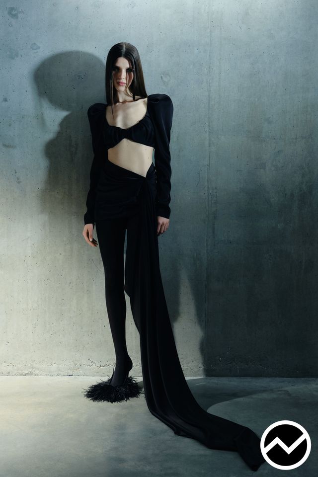 David Koma, FW26 womenswear, Asymmetric Hem Top, look 17
