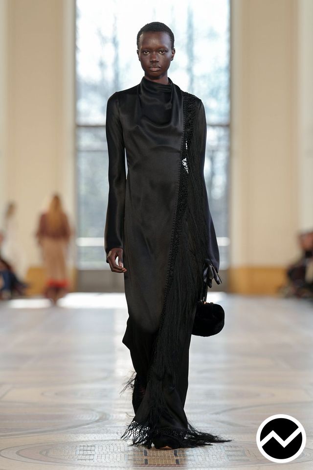 Gabriela Hearst, FW26 womenswear, Satin, look 34