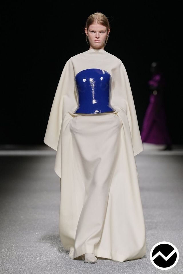 Issey Miyake, FW26 womenswear, Muslin, look 51