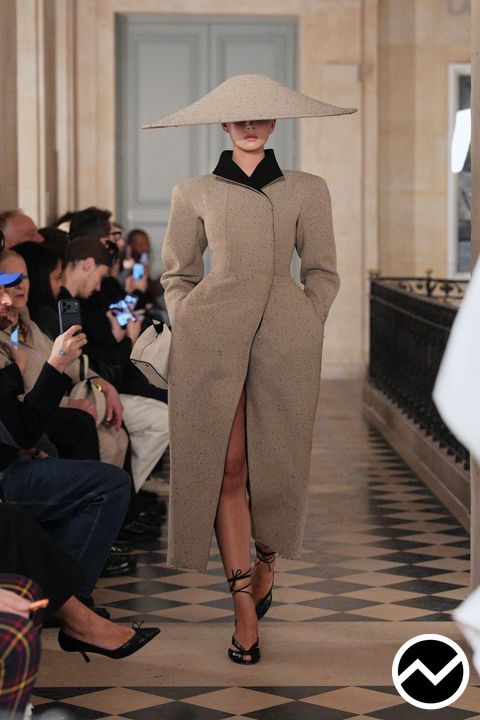 Jacquemus, FW26 womenswear, Funnel Coat, look 9