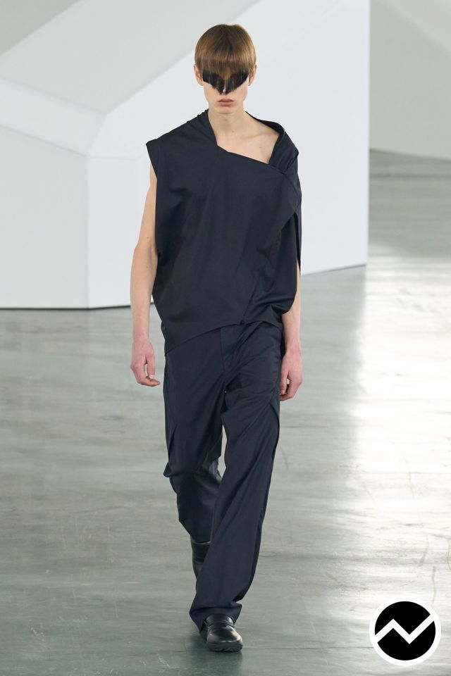 Kiko Kostadinov, FW26 womenswear, Draped Top, look 7