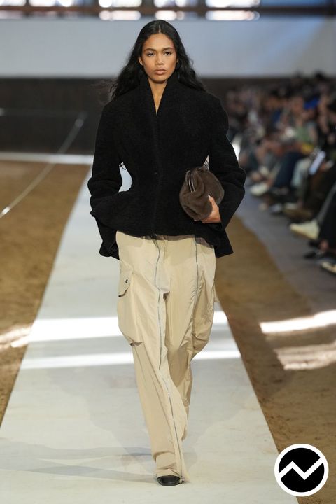 Stella Mccartney, FW26 womenswear, Cargo Pants, look 16