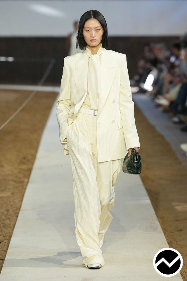 Stella Mccartney, FW26 womenswear, Ecru, look 39