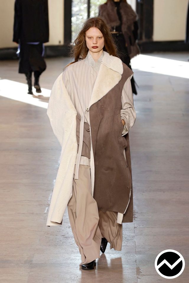 Ujoh, FW26 womenswear, Taupe, look 28