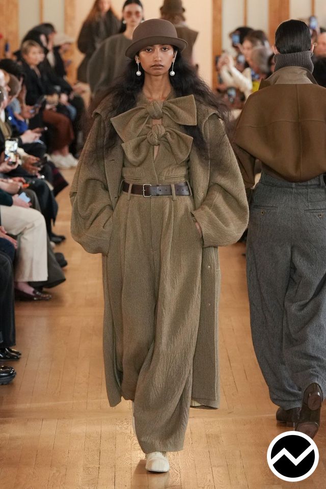 Uma Wang, FW26 womenswear, Drop Shoulder Coat, look 14