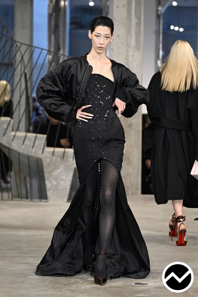 Weinsanto, FW26 womenswear, Parachute, look 16