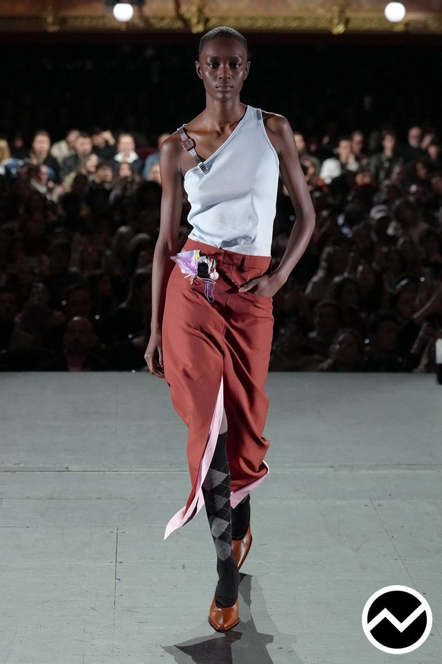 Zomer, FW26 womenswear, Brick Red, look 11