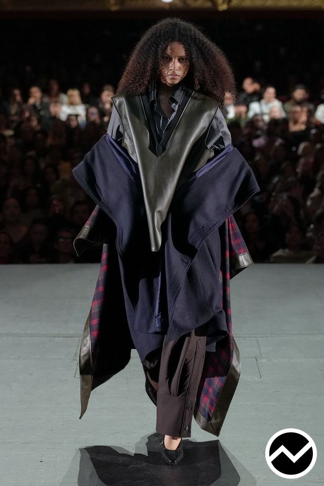 Zomer, FW26 menswear, Cape Sleeve Coat, look 32