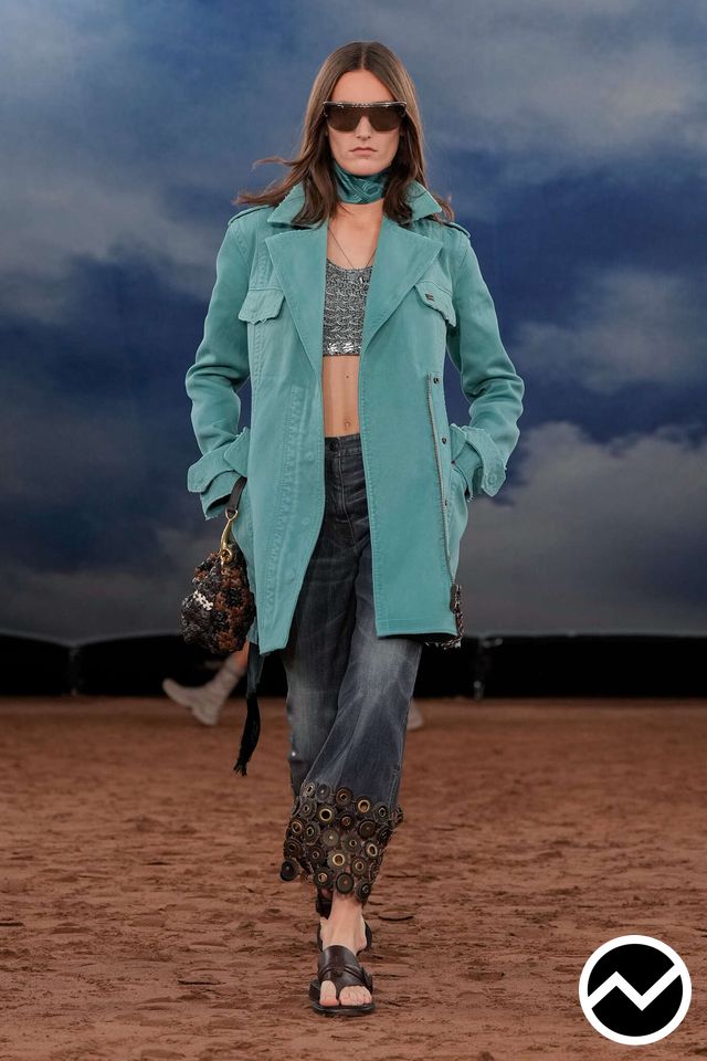 Burberry, SS26 womenswear, Teal, look 29