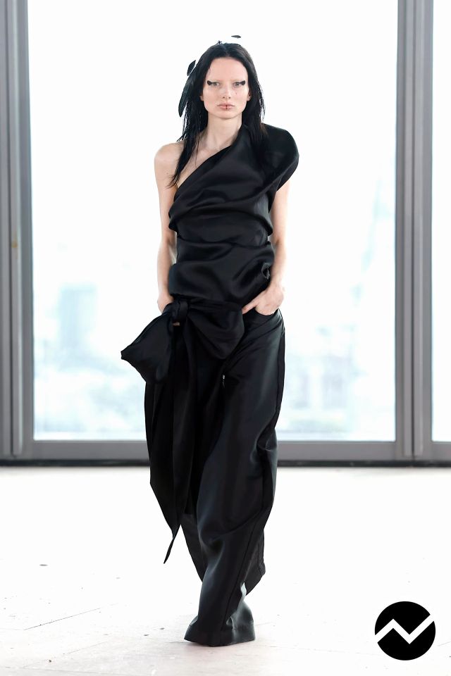 Marques'Almeida, SS26 womenswear, Tie Pants, look 42