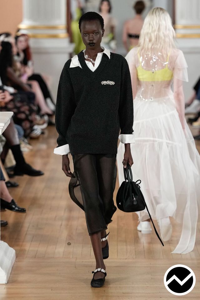 Simone Rocha, SS26 womenswear, Straight Sleeve Sweater, look 31