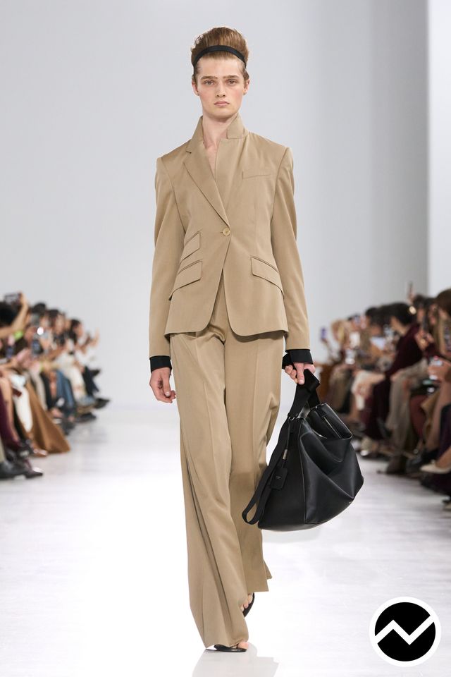 Max Mara, SS26 womenswear, Mocha, look 2
