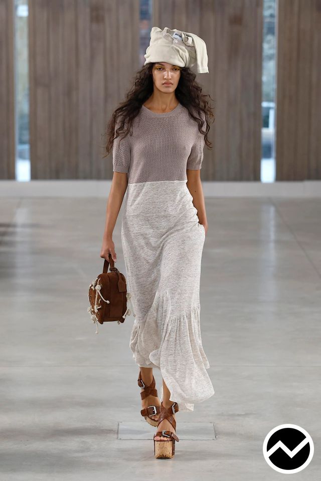 Moschino, SS26 womenswear, Ribbed, look 17