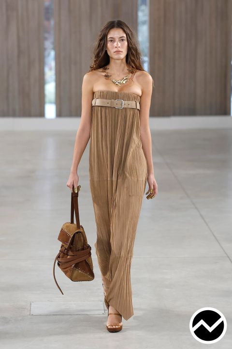 Moschino, SS26 womenswear, Bronze, look 22