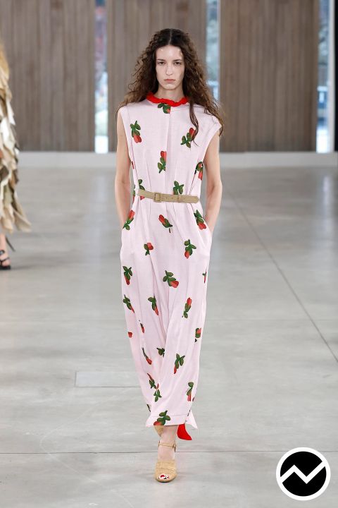 Moschino, SS26 womenswear, Rose, look 36