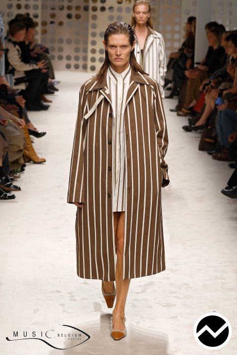 Tod's, SS26 womenswear, Striped, look 18