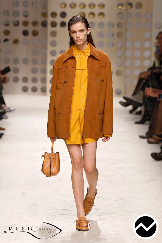 Tod's, SS26 womenswear, Caramel, look 28