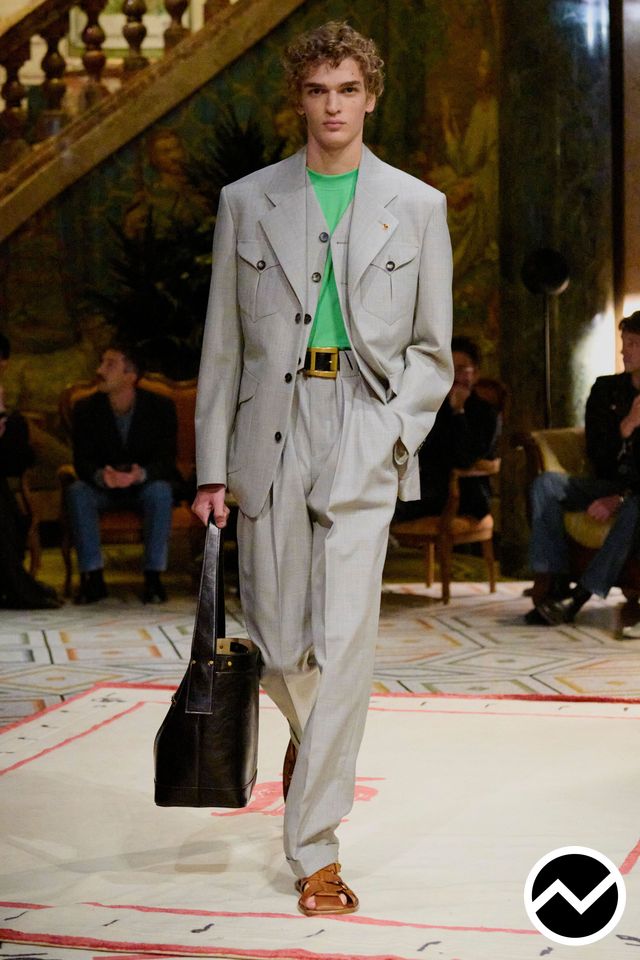 Versace, SS26 menswear, Double Pleated Pants, look 16
