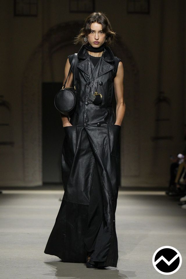 Coach, SS26 womenswear, Leather, look 5