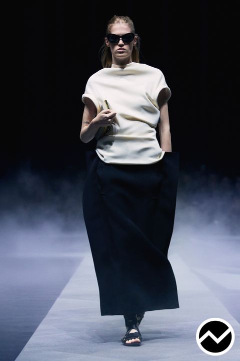 Khaite, SS26 womenswear, Hip Length T-Shirts, look 5
