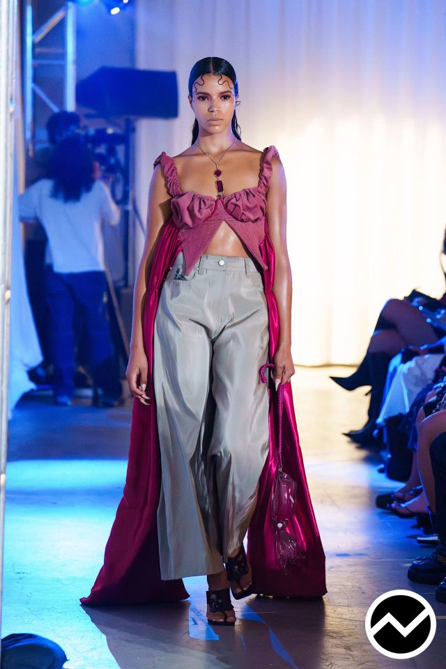L'Enchanteur, SS26 womenswear, Parachute, look 25