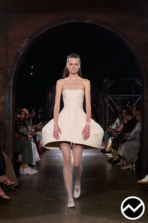 Meruert Tolegen SS26 womenswear, look 1
