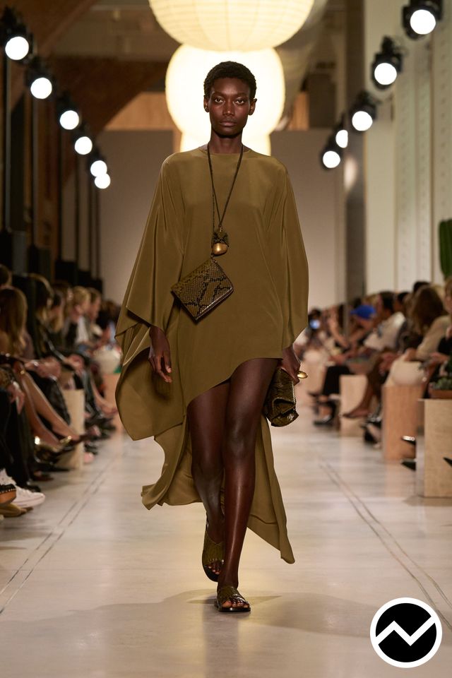Michael Kors, SS26 womenswear, Kimono Sleeve Dress, look 42