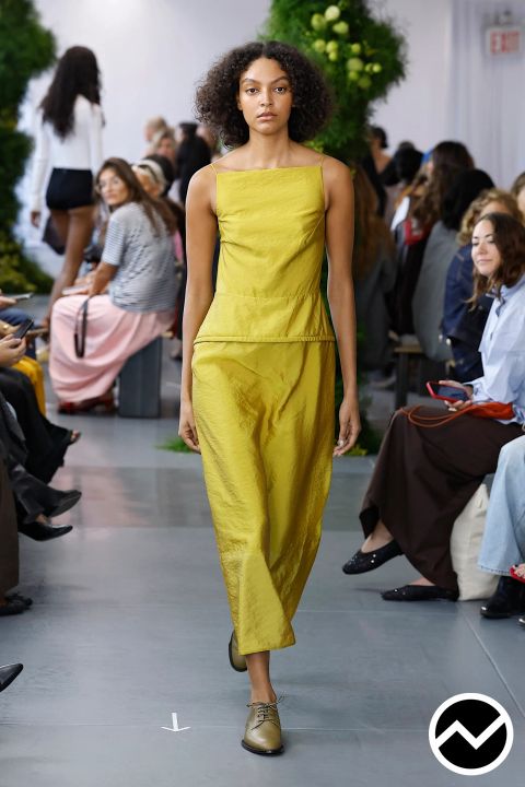 Tibi, SS26 womenswear, Mustard, look 15
