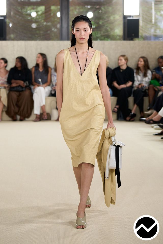 Totême, SS26 womenswear, Camel, look 11