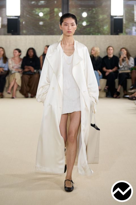 Totême, SS26 womenswear, Drop Shoulder Coat, look 29