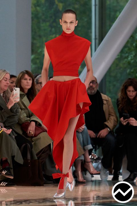 Alaïa, SS26 womenswear, Asymmetric Hem Skirts, look 10